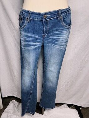 Ariya Women’s Blue Denim Jeans - Classic Mid-Rise 16